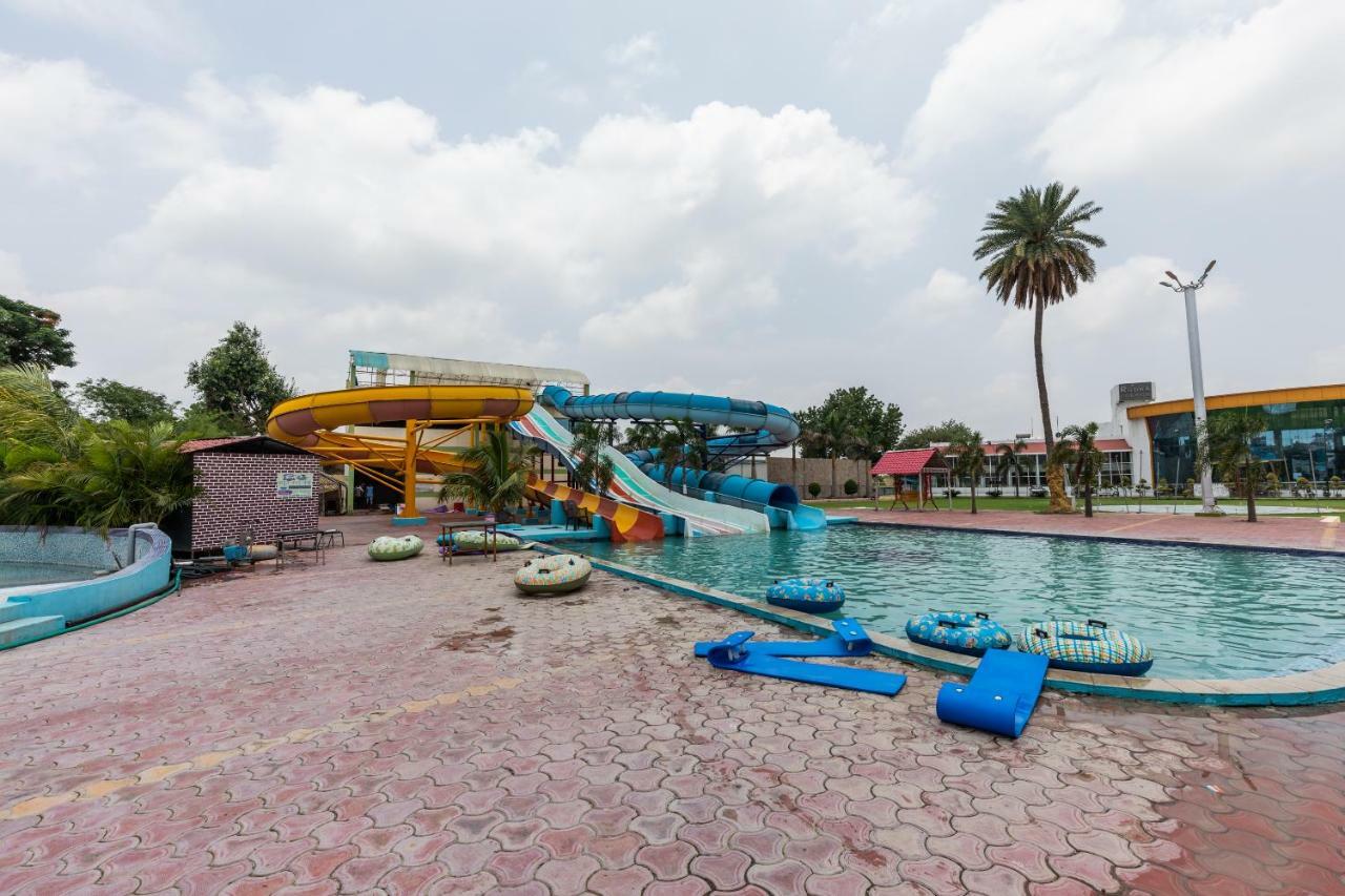 Oyo 42910 Hotel Rudra Palace Ratlām Eksteriør billede